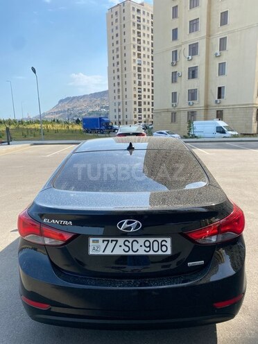 Hyundai Elantra-2