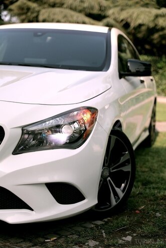 Mercedes CLA 250-11