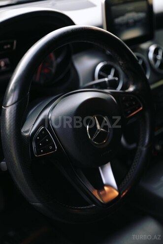 Mercedes CLA 250-13