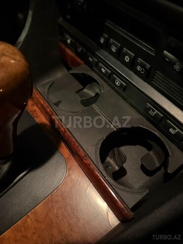 BMW 735-7