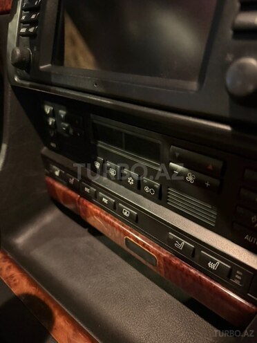 BMW 735-8