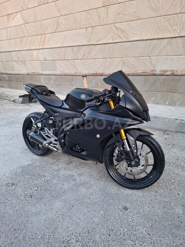 Yamaha R15-3
