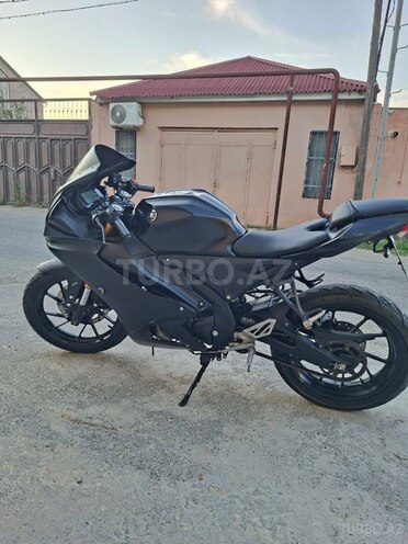Yamaha R15-4