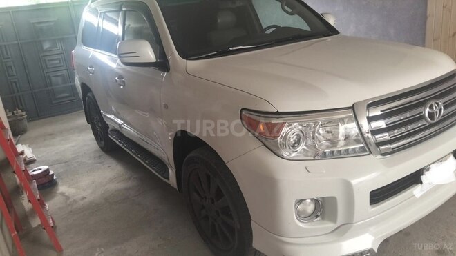 Toyota Land Cruiser-4