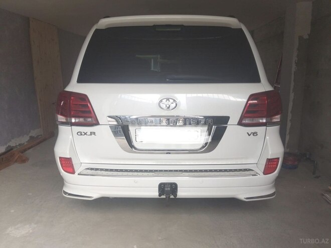 Toyota Land Cruiser-2