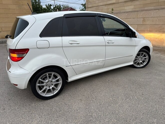 Mercedes B 170-9