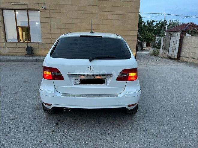 Mercedes B 170-17