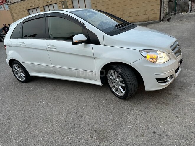 Mercedes B 170-11