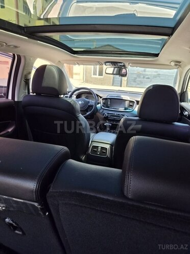 Kia Sorento-17