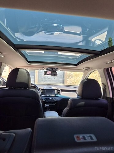 Kia Sorento-18