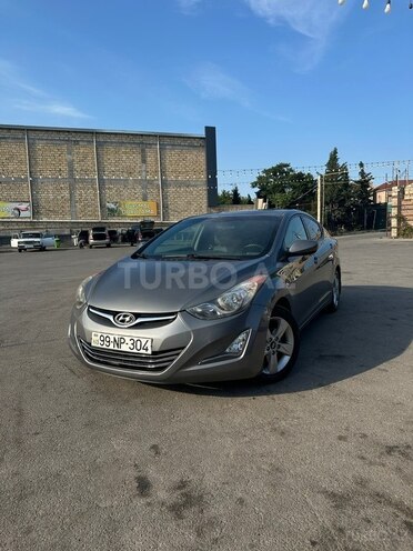 Hyundai Elantra-1