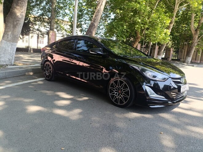 Hyundai Elantra-9