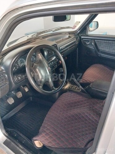 GAZ 31105 "Volga"-8