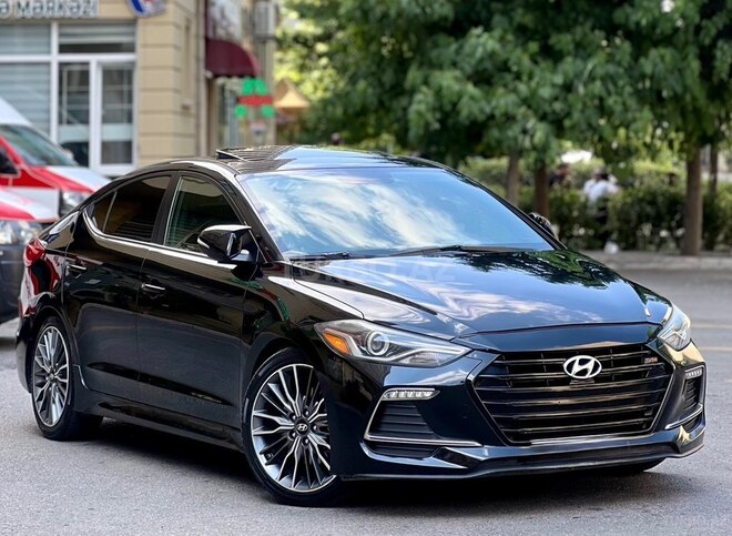 Hyundai Elantra-1