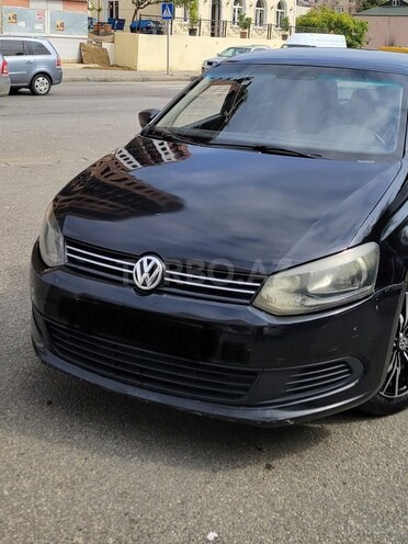 Volkswagen Polo-1