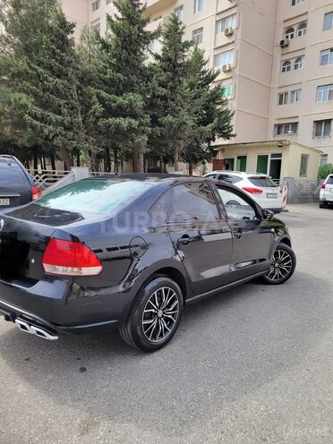 Volkswagen Polo-3