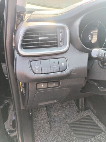 Kia Sorento-9
