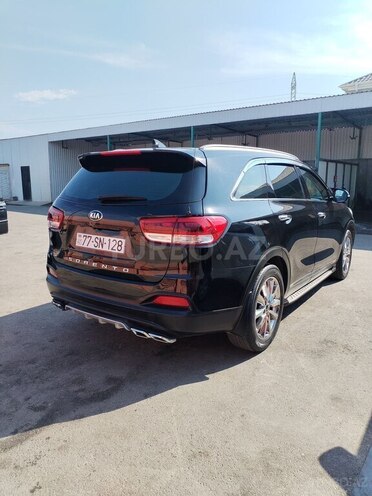 Kia Sorento-14