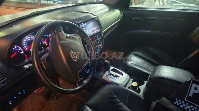 Hyundai Santa Fe-10