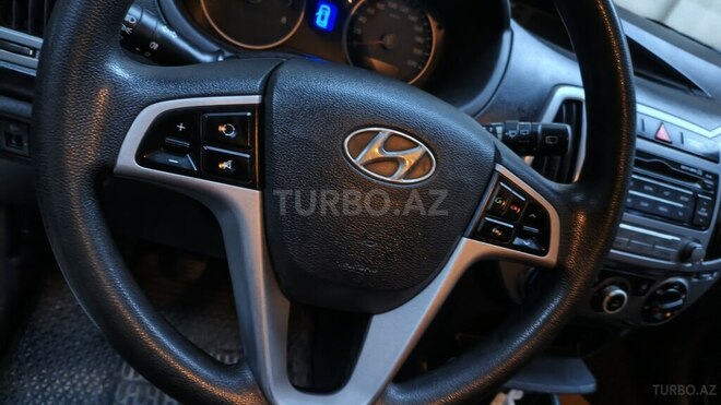 Hyundai i20-9
