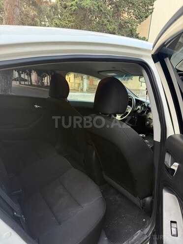 Kia Cerato-8