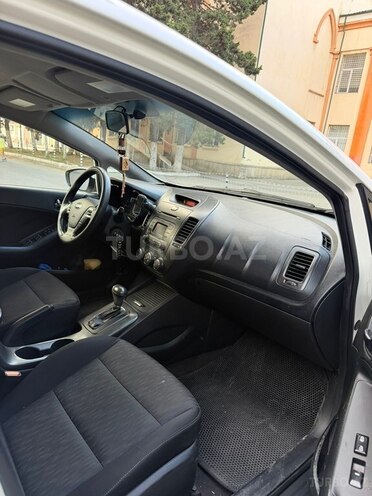 Kia Cerato-9