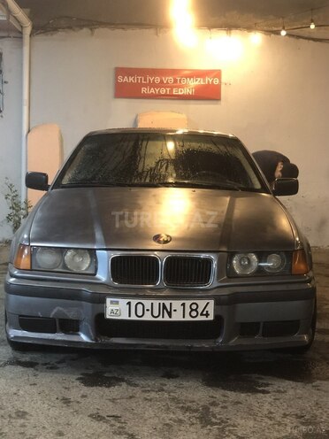 BMW 318-1