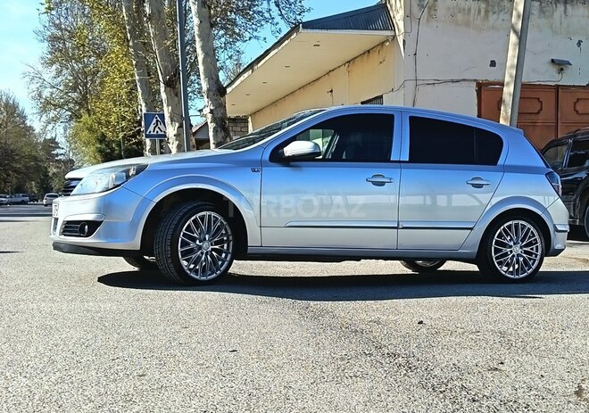 Opel Astra-2