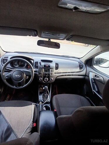 Kia Cerato-8