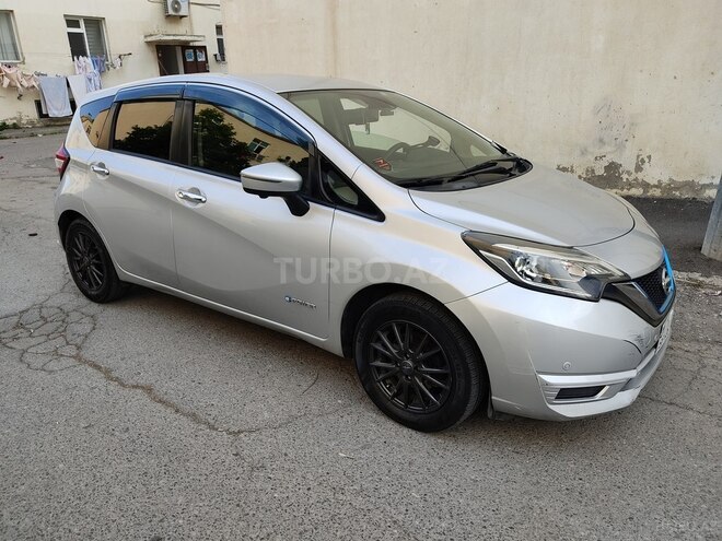 Nissan Note-8
