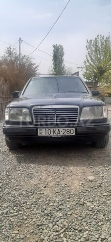 Mercedes 280 E-1