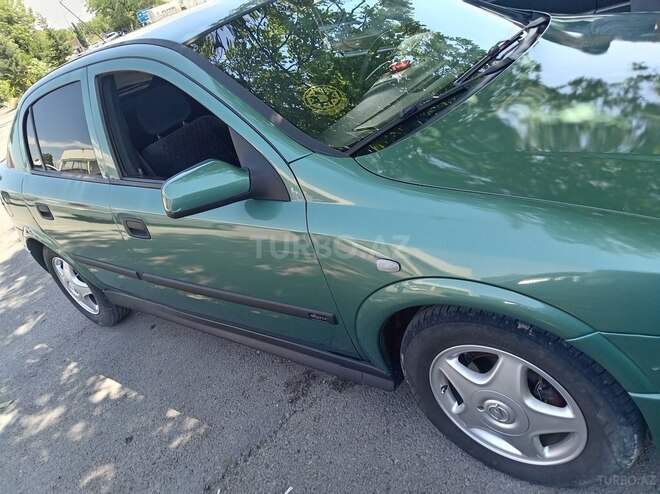 Opel Astra-2