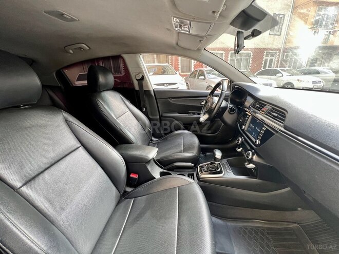 Kia Rio-12