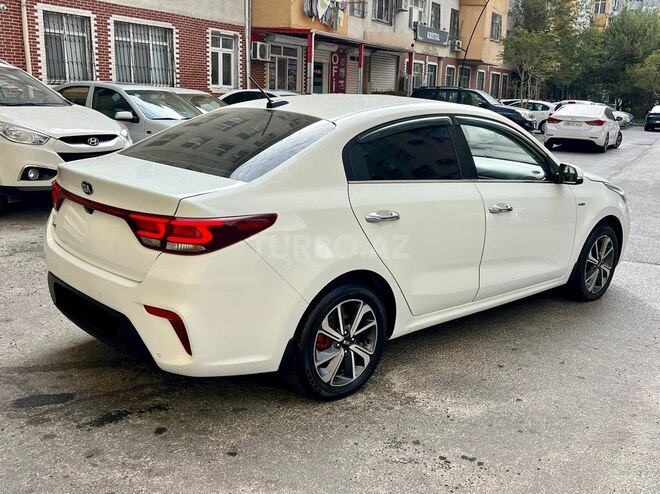 Kia Rio-7