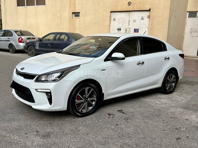 Kia Rio-5