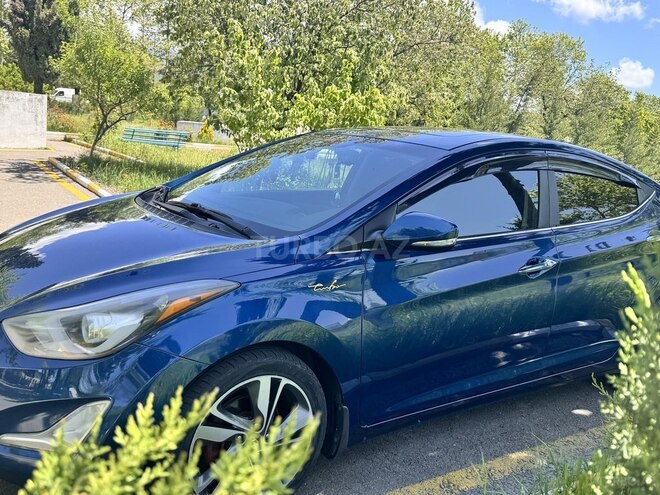 Hyundai Elantra-6