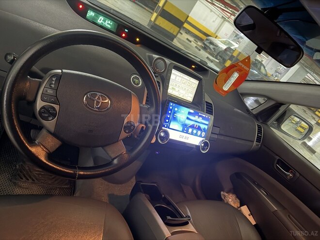 Toyota Prius-6