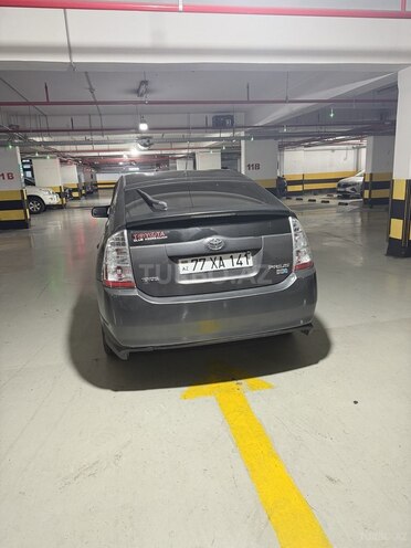 Toyota Prius-2