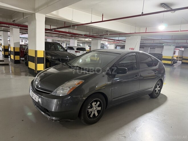 Toyota Prius-5