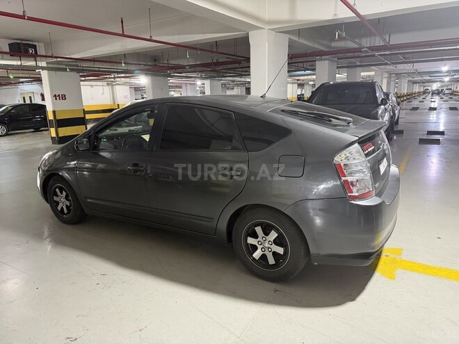 Toyota Prius-3