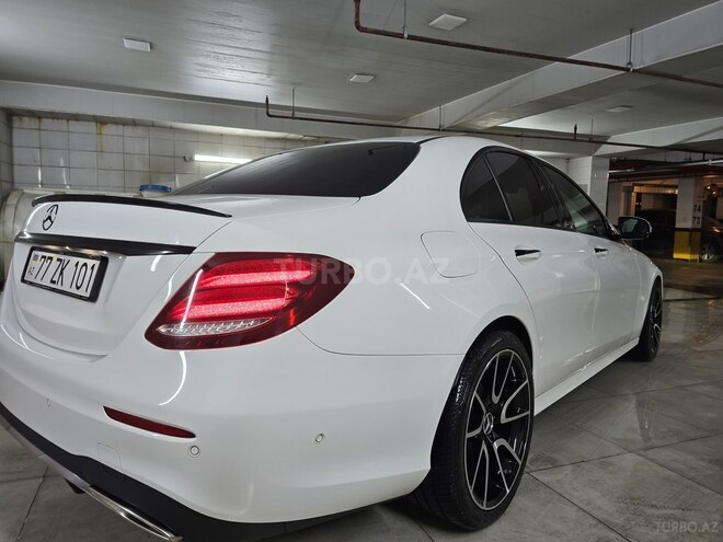 Mercedes E 300-6