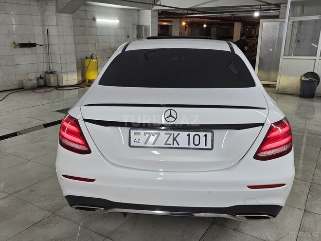 Mercedes E 300-5