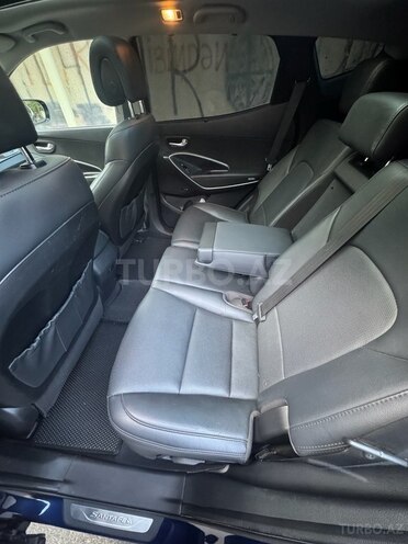Hyundai Santa Fe-12