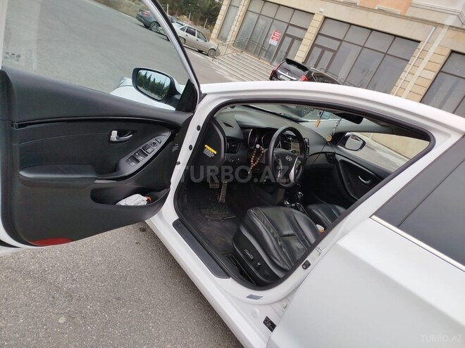 Hyundai i30-16