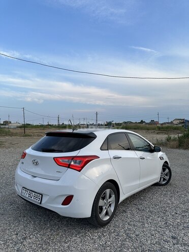 Hyundai i30-8