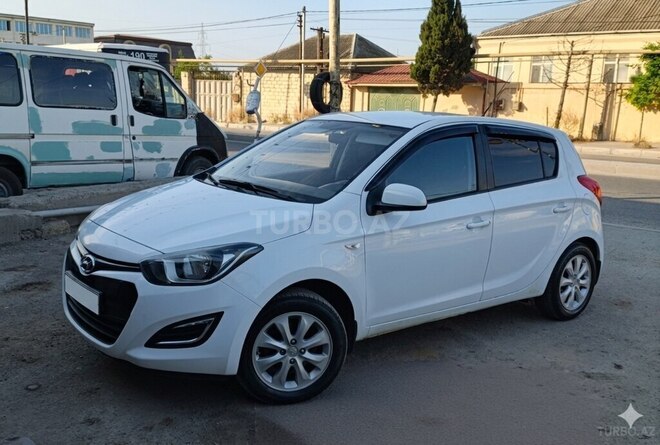 Hyundai i20-2