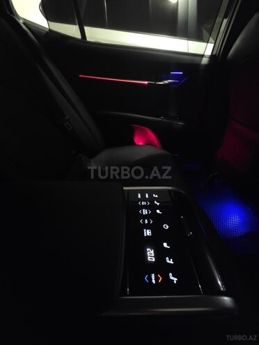 Toyota Camry-8
