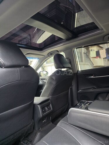Toyota Camry-5
