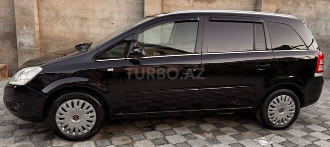 Opel Zafira-2