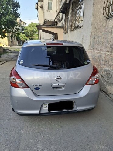 Nissan Tiida-2